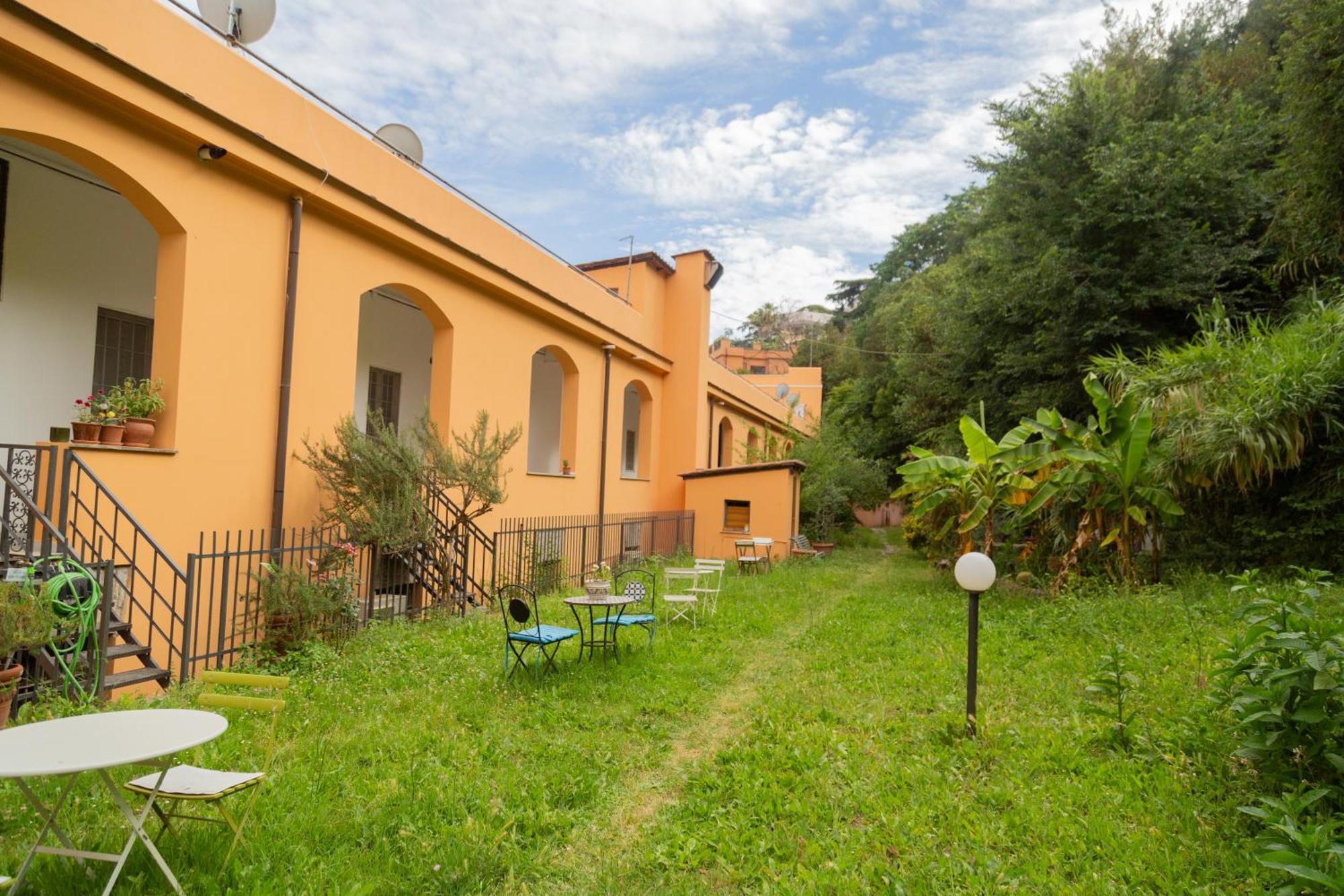 La Casa Di Nonna Peppina A Trastevere Rome Exterior photo